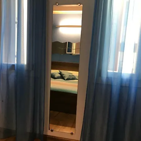 Be Happy Apartment *